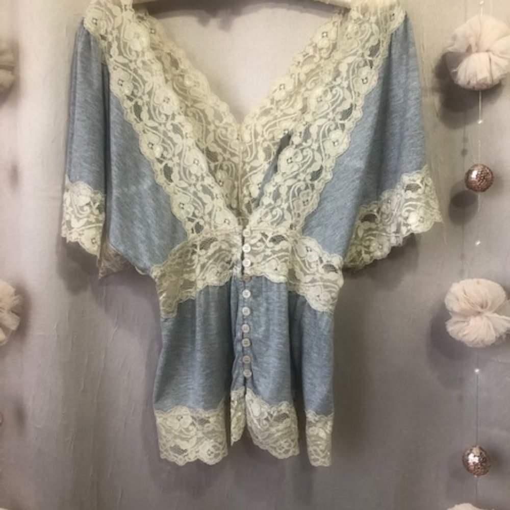 Grey Jersey Top with Beige Lace Trim